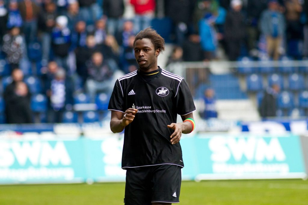 Bildnummer: 13338599  Datum: 06.04.2013  Copyright: imago/Christian Schroedter Mame Mbar Diouf (TSG Neustrelitz) - Regionalliga Nordost Punktspiel Saison 2012-13 1. FC Magdeburg vs. TSG Neustrelitz in der MDCC Arena in Magdeburg - Einzelbild, Aktion, 6.04.2013, Deutschland, Fußball, Mann, Männer ; Fussball GER Regionalliga Nordost NOFV 2012 xdp x0x 2013 quer Event Fußball Mann Männer  Image number 13338599 date 06 04 2013 Copyright imago Christian Schroedter Mame  Diouf TSG Neustrelitz third division Northeast Point game Season 2012 13 1 FC Magdeburg vs TSG Neustrelitz in the MDCC Arena in Magdeburg Single Action shot 6 04 2013 Germany Football Man Men Football ger third division Northeast NOFV 2012  x0x 2013 horizontal Event Football Man Men